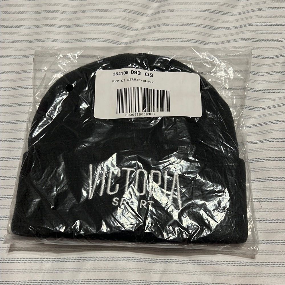 Victoria Sport Black Beanie